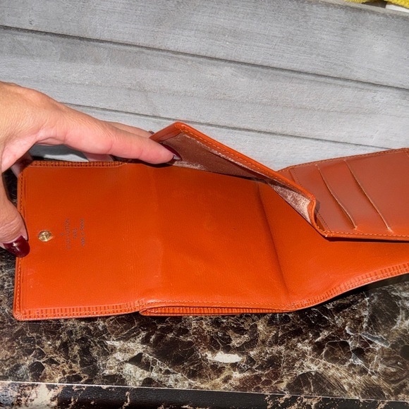 Louis Vuitton Epi Elise triple fold wallet - Picture 9 of 11